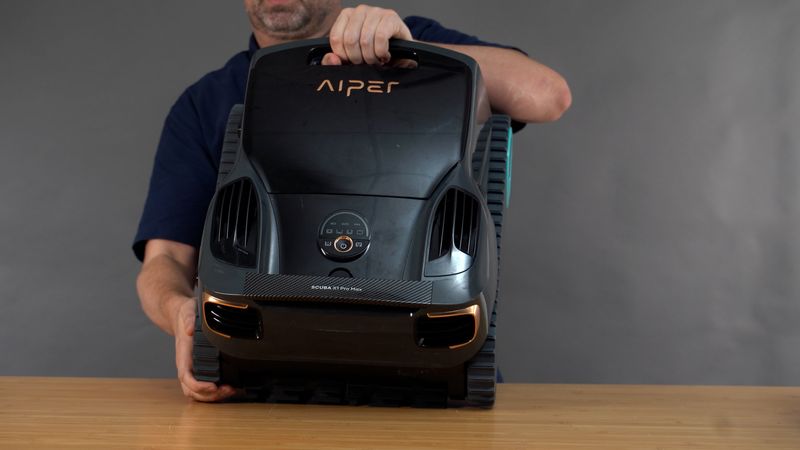 Aiper Scuba X1 vs Aiper Scuba X1 Pro Max