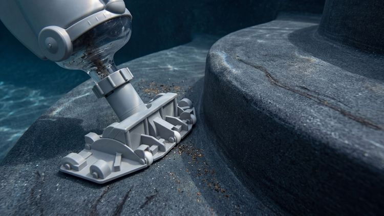 The Pro 1000 runs Water Tech's most powerful P40 motor with up to two hours of runtime