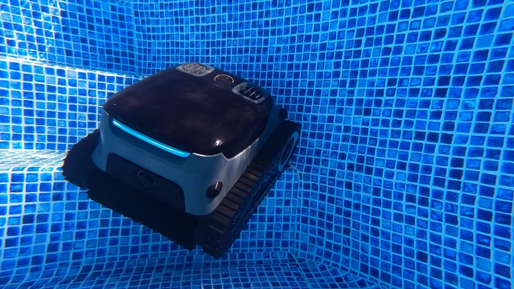 Aiper Scuba S1 Pro seemed to be confused in some spots
