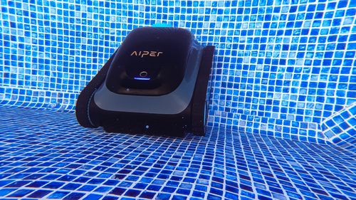 Aiper Scuba S1 wall climbing