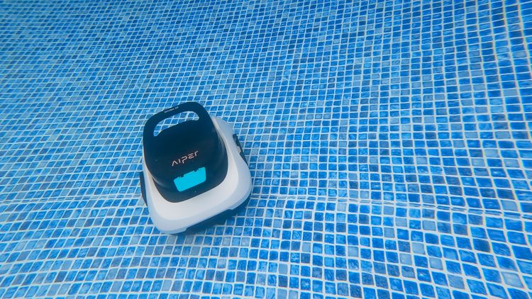 The Aiper has to be charged after every clean
