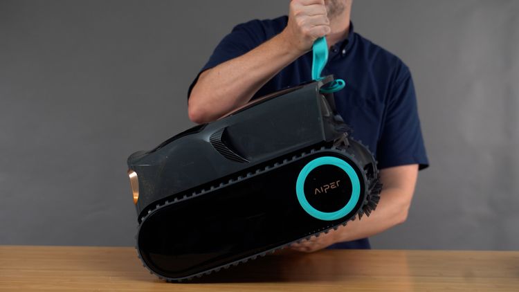 At 33 pounds, the Pro Max puts serious strain on the included hook attachment