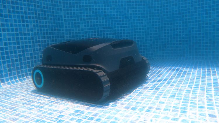 Aiper Scuba X1 Pro Floor Cleaning