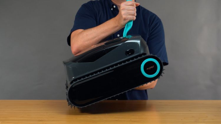 Aiper Scuba X1 Pro is Heavy