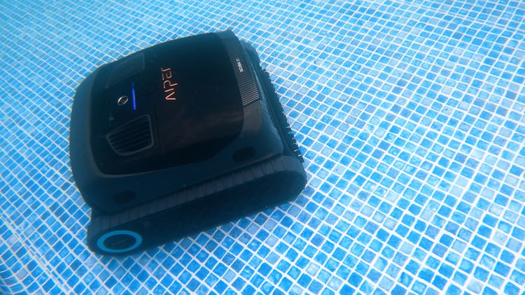 Aiper Scuba X1's loses signal in water without the HydroComm Pro