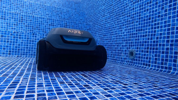 Cordless robots like the Aiper Seagull Pro don't belong in gunite pools — weak motors and battery safety concerns