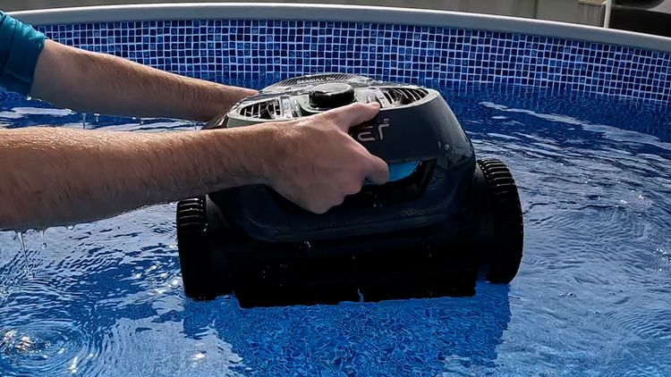 At over 21lbs dry, the Aiper Seagull Pro is not easy to get out of the pool