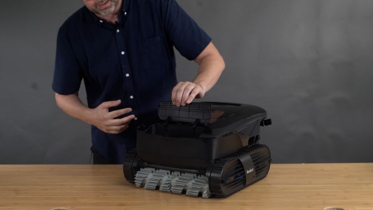 The water clarification dispenser