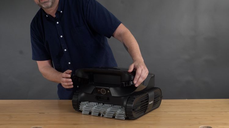 The side rollers on the AquaSense 2 Ultra