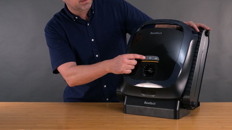 The AquaSense 2 has the same app limitations — no connection while cleaning underwater