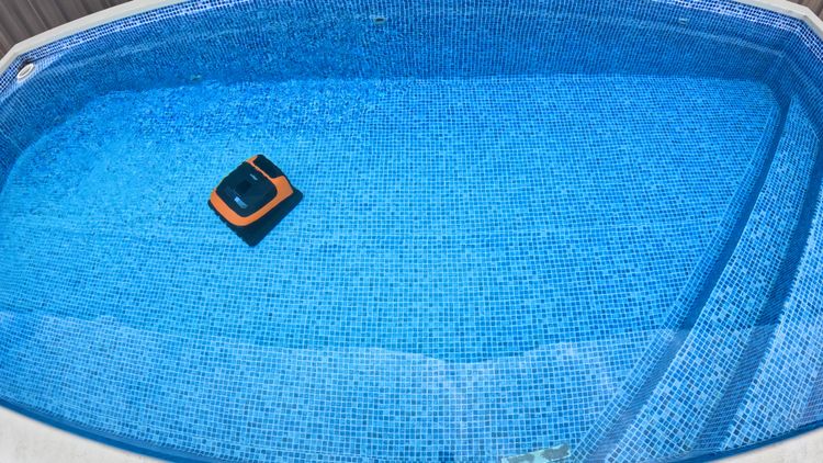 Beatbot Sora 30 cleaning a blue pool