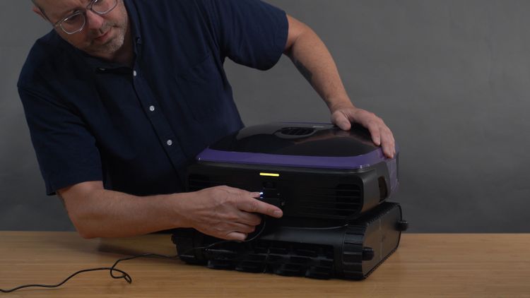 Adjusting the Beatbot Sora 70 controls