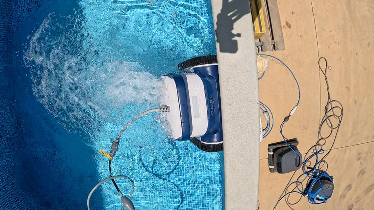 Hold the Clear S above the surface for a few seconds and the water drains right out