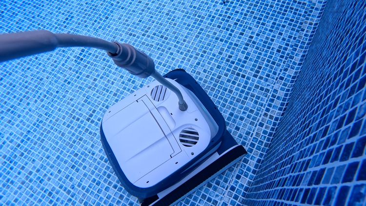 The Clear UV, a commercial-grade corded robot with built-in UV-C disinfection