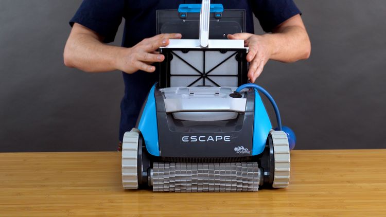 Removing the Escape's top-load MaxBin — the largest filter ever in an above-ground robot