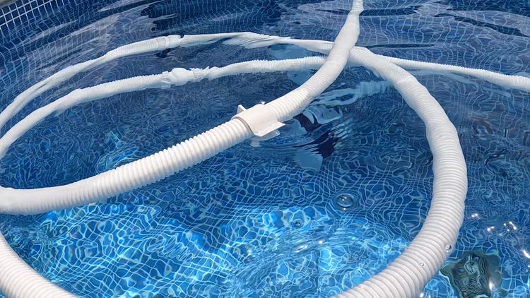 The Polaris 280's cord was a mess in my pool