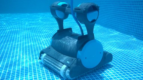 Dolphin Premier cleaning pool floor