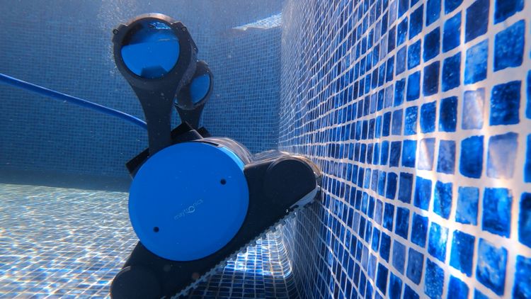 Our Dolphin Premier starting its wall climb during testing