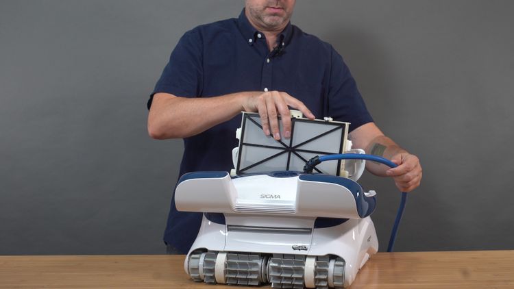 Top-loading cartridges make cleanup a 30-second job
