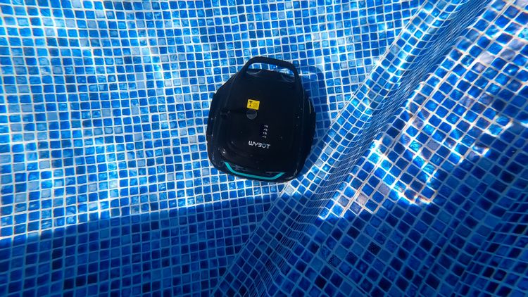 The Wybot A1 only does flat pool floors