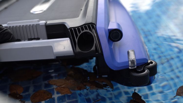The Betta SE ranks at the top of our list of the best pool skimmers